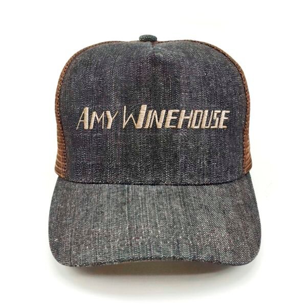 Amy-Winehouse_Modelo2_Frente_dorado Gorra Amy Winehouse