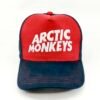 Arctic-Monkeys_Modelo6_Frente_Blanco Gorra Arctic Monkeys