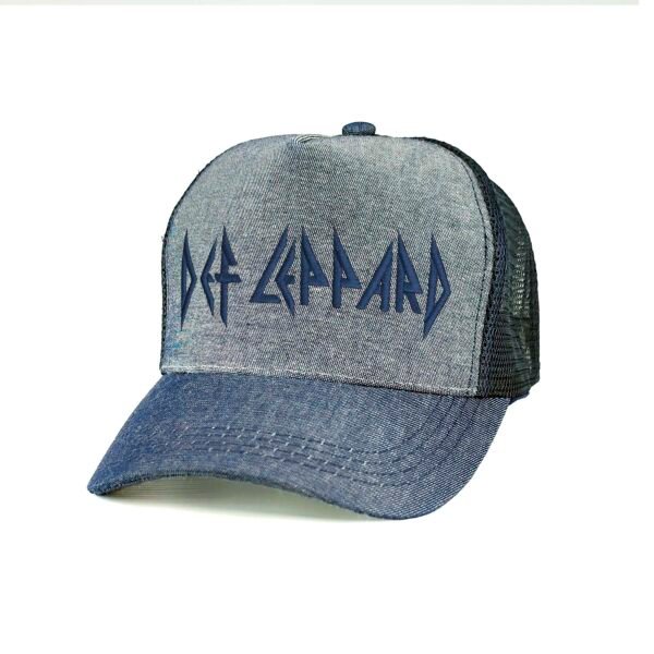 Def-Leppard_Modelo1_Diagonal_AzMarino Gorra Def Leppard