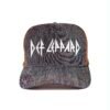 Def-Leppard_Modelo2_Frente_Blanco Gorra Def Leppard