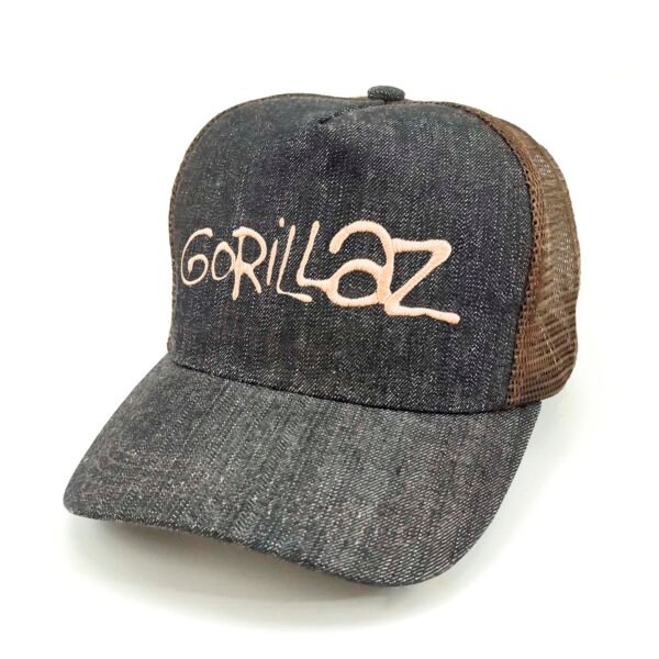 Gorillaz_Modelo2_Diagonal_Dorado Gorra Gorillaz