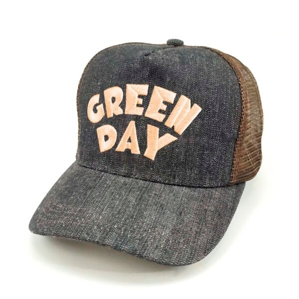Green-Day_Modelo2_Diagonal_Dorado Gorra Green Day