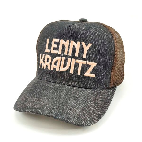 LennyKravitz_Modelo2_Diagonal_Dorado Gorra Lenny Kravitz