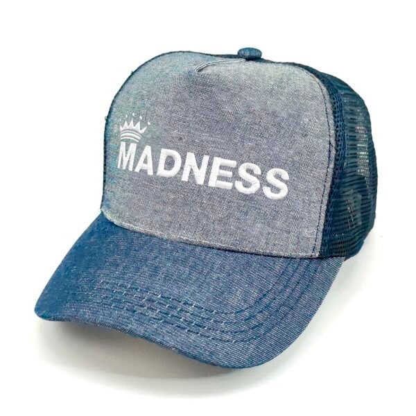 Madness_Modelo1_Diagonal_Blanco Gorra Madness