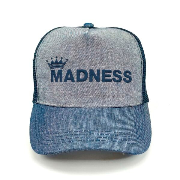 Madness_Modelo1_Frente_AzMarino Gorra Madness