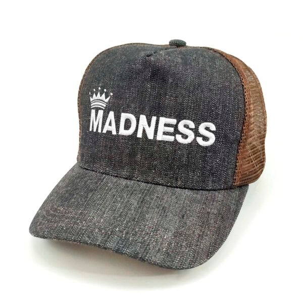 Madness_Modelo2_Diagonal_Blanco Gorra Madness