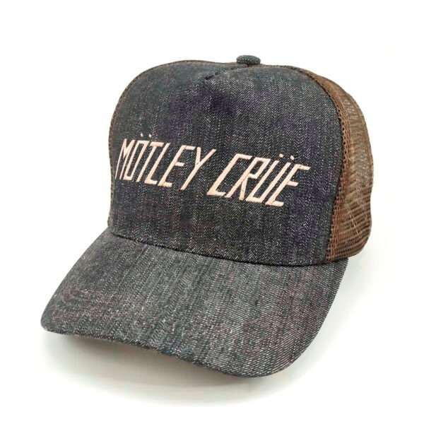 Motley-Crew_Modelo2_Diagonal_Dorado Gorra Motley Crüe