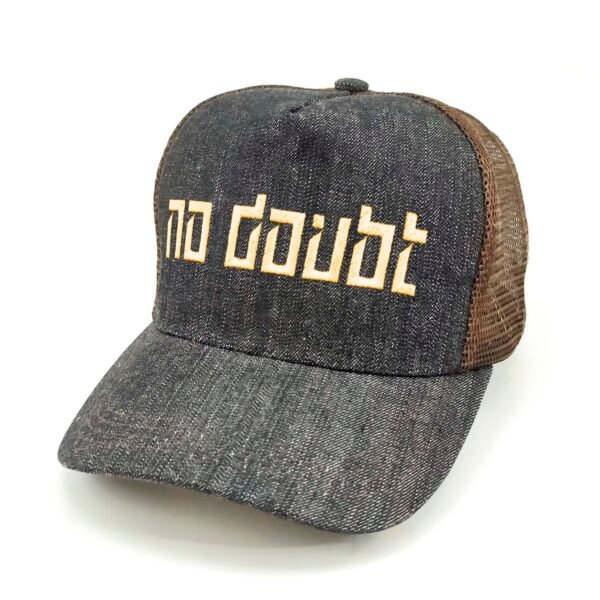 No-Doubt_Modelo2_Diagonal_Dorado Gorra No Doubt
