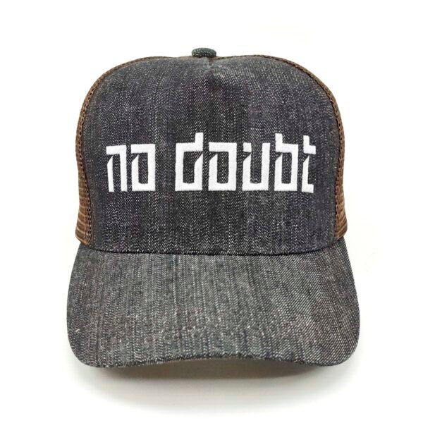 No-Doubt_Modelo2_Frente_Blanco Gorra No Doubt
