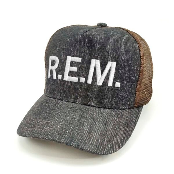 REM_Modelo2_Diagonal_Blanco Gorra R.E.M.