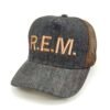 REM_Modelo2_Diagonal_dorado Gorra R.E.M.