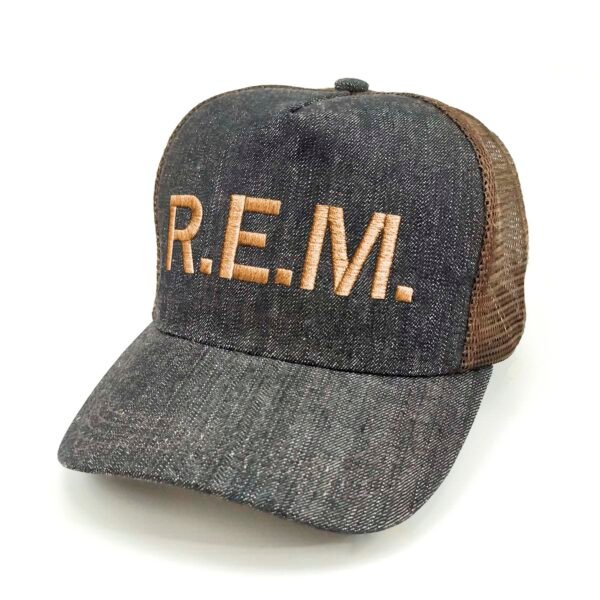 REM_Modelo2_Diagonal_dorado Gorra R.E.M.