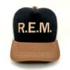 REM_Modelo3_Frente_Dorado Gorra R.E.M.