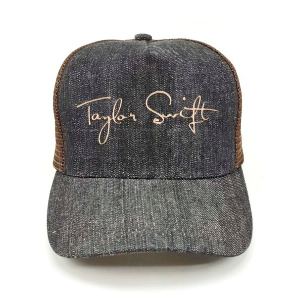 Taylor-Swiift_Modelo2_Frente_Dorado Gorra Taylor Swift