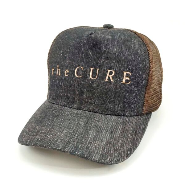 The-Cure_Modelo2_Diagonal_Dorado Gorra The Cure