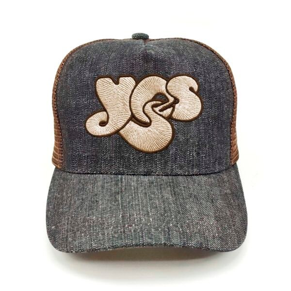 Yes_Modelo2_Frente_Dorado Gorra Yes