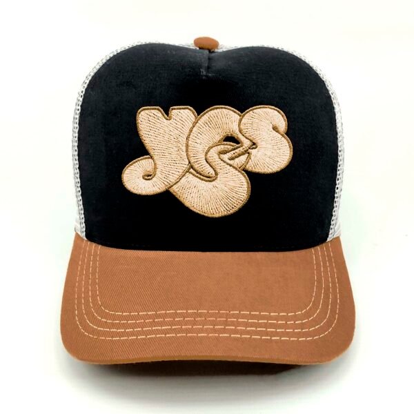 Yes_Modelo3_Frente_Dorado Gorra Yes
