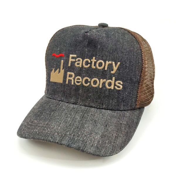 Factory-Records_Modelo2_Diagonal_Dorado Gorra Factory Records