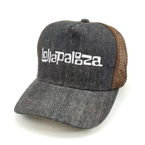 Lolapalooza_Modelo2_Diagonal_Blanco Gorra Lollapalooza