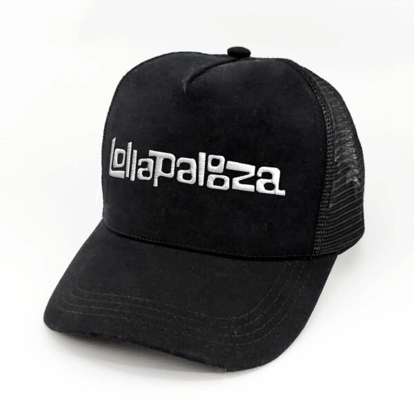 Lolapalooza_Modelo5_Diagonal_Blanco Gorra Lollapalooza