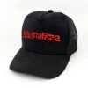 Lolapalooza_Modelo5_Diagonal_Rojo Gorra Lollapalooza