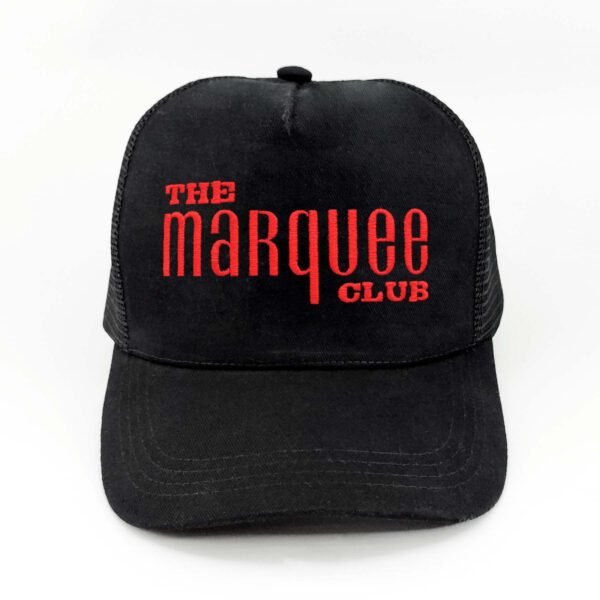 The-Marquee-Club_Modelo5_Frente_Rojo Gorra The Marquee Club