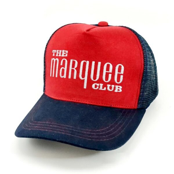 The-Marquee-Club_Modelo6_Diagonal_Blanco Gorra The Marquee Club