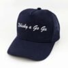 Whiskey-a-Go-Go_Modelo8_Diagonal_Blanco Gorra Whiskey a Go Go