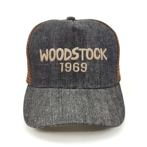 Woodstock_Modelo2_Frente_Dorado Gorra Woodstock
