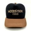 Woodstock_Modelo3_Frente_Dorado Gorra Woodstock