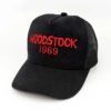 Woodstock_Modelo5_Diagonal_rojo Gorra Woodstock